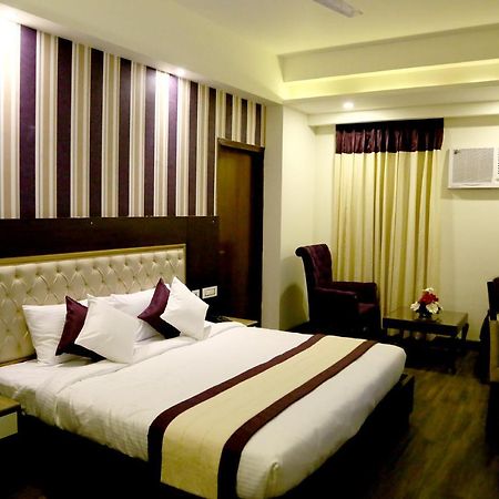 Hotel S C Residency Zirakpur Dış mekan fotoğraf