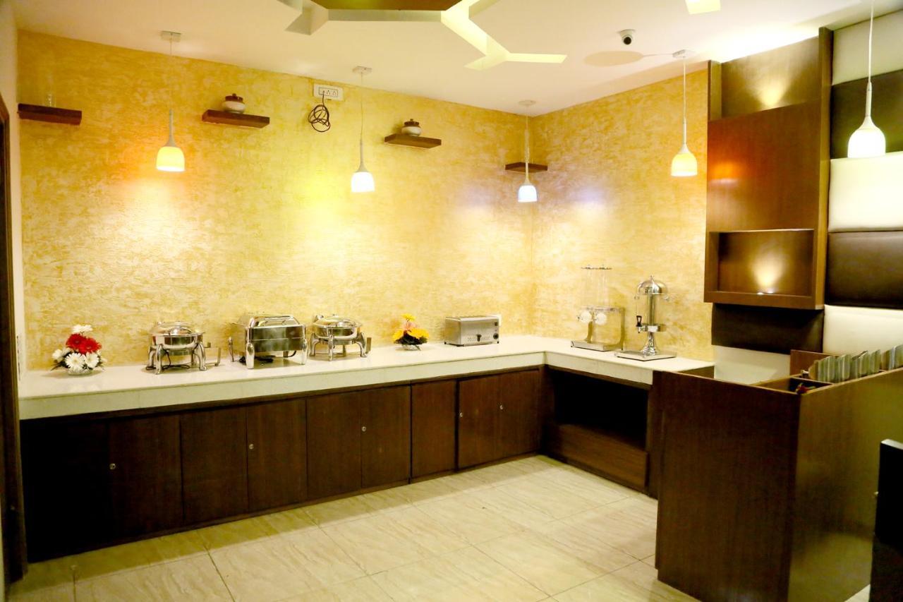 Hotel S C Residency Zirakpur Dış mekan fotoğraf