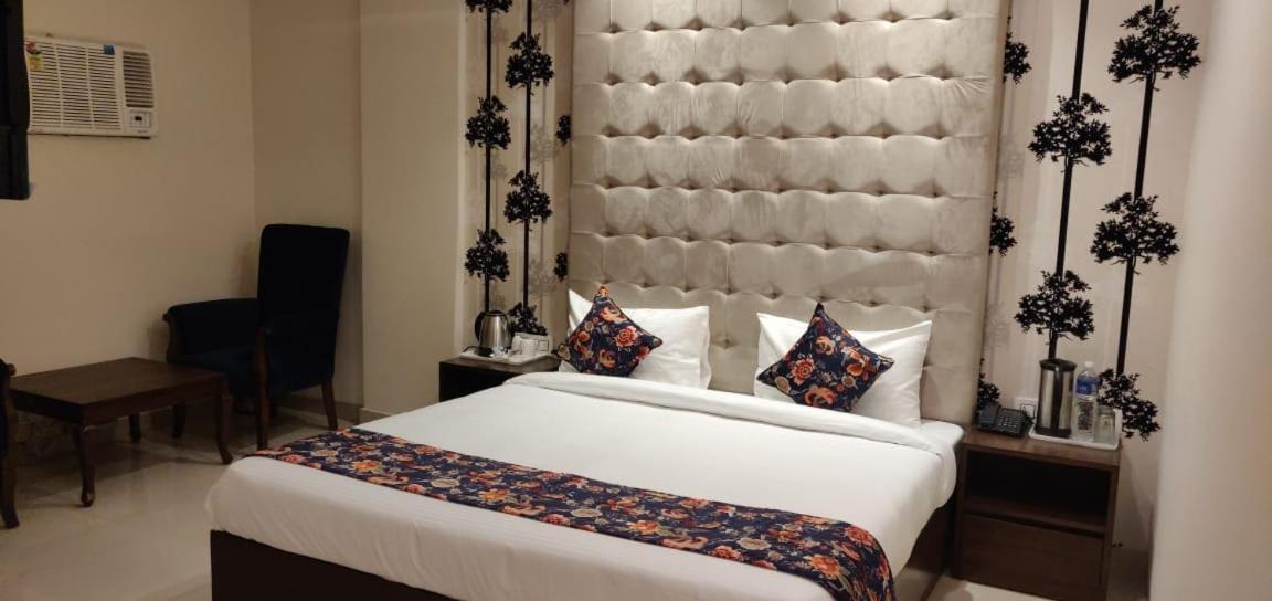 Hotel S C Residency Zirakpur Dış mekan fotoğraf