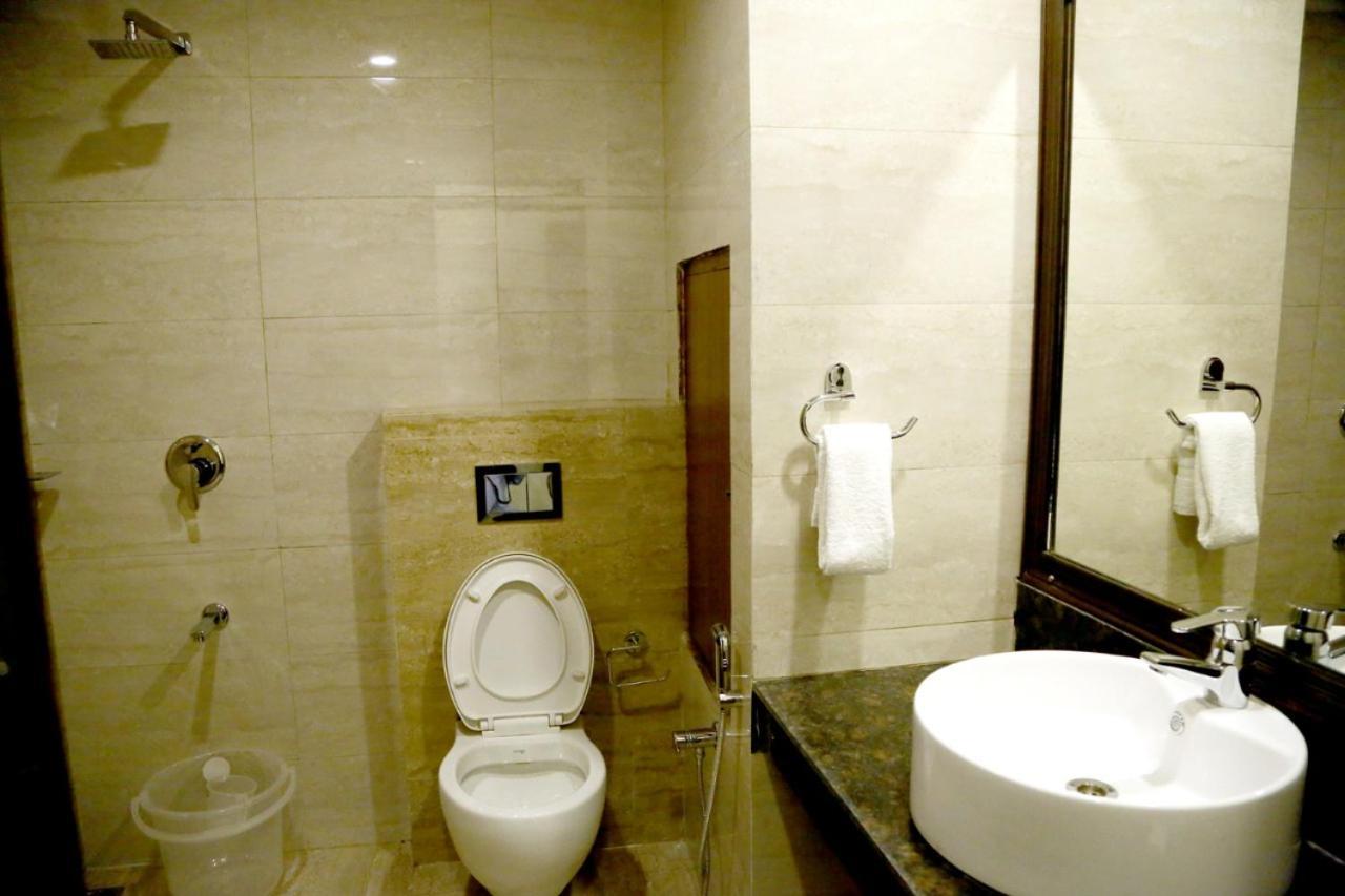 Hotel S C Residency Zirakpur Dış mekan fotoğraf