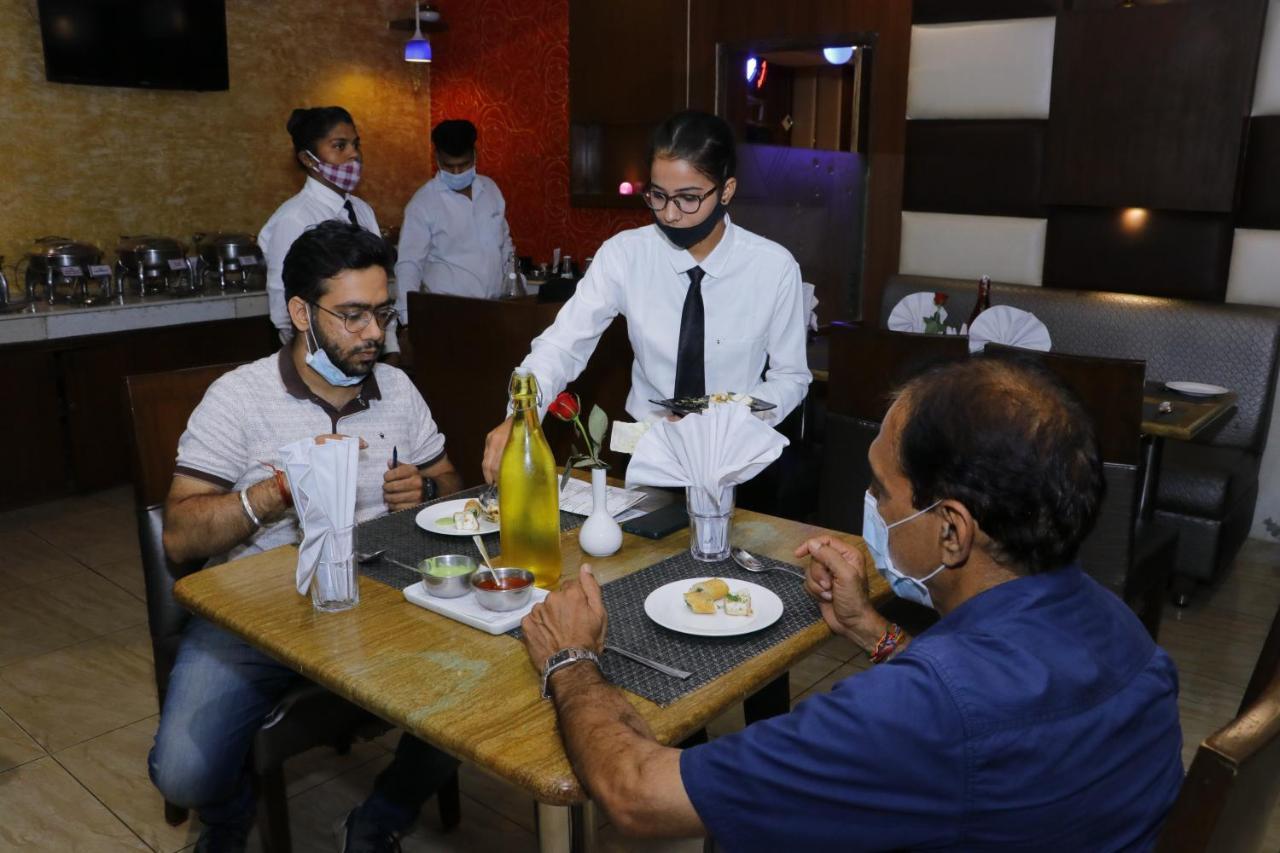 Hotel S C Residency Zirakpur Dış mekan fotoğraf