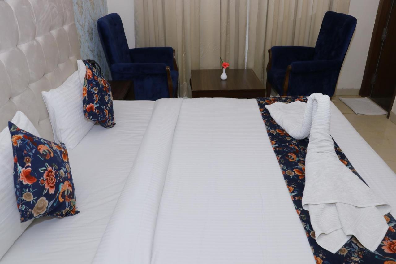 Hotel S C Residency Zirakpur Dış mekan fotoğraf