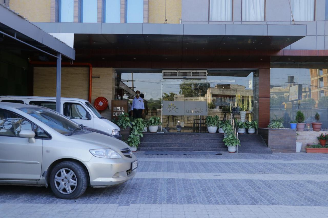 Hotel S C Residency Zirakpur Dış mekan fotoğraf